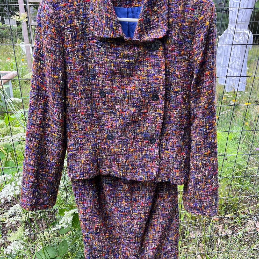 two piece suit, size 8, Banu Paris